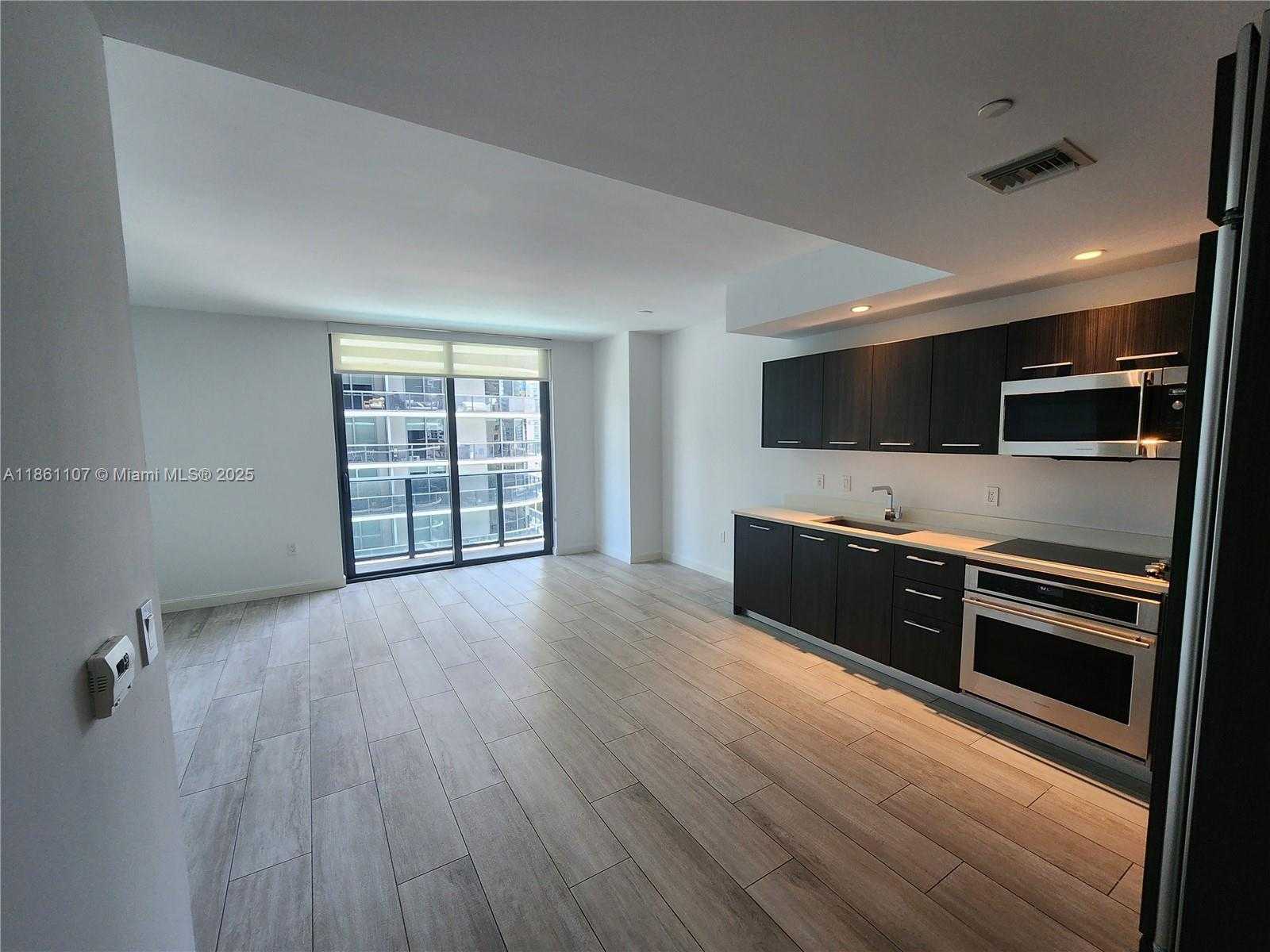 Small Image of 55 SOUTH WEST 9TH ST #1402, Miami Number 4
