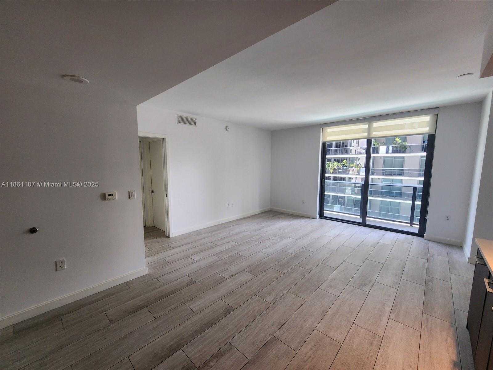 Small Image of 55 SOUTH WEST 9TH ST #1402, Miami Number 5