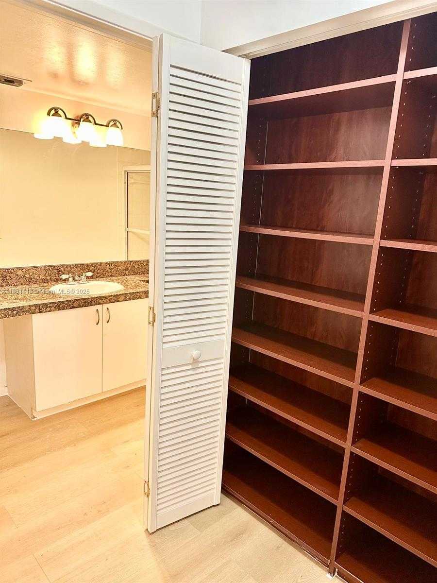 Small Image of 19601 EAST COUNTRY CLUB DR #7308, Aventura Number 15