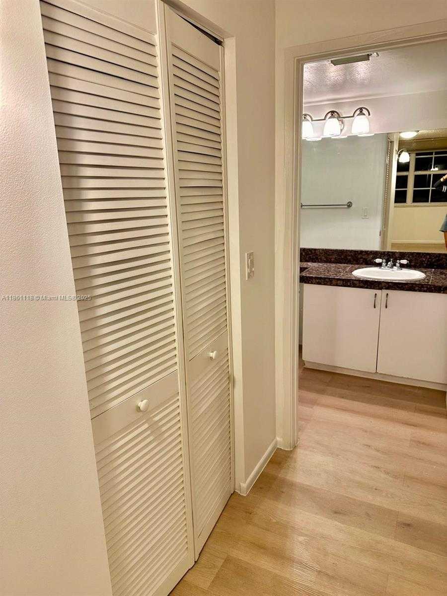 Small Image of 19601 EAST COUNTRY CLUB DR #7308, Aventura Number 18