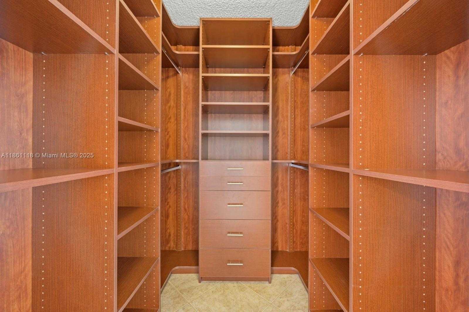 Small Image of 19601 EAST COUNTRY CLUB DR #7308, Aventura Number 24