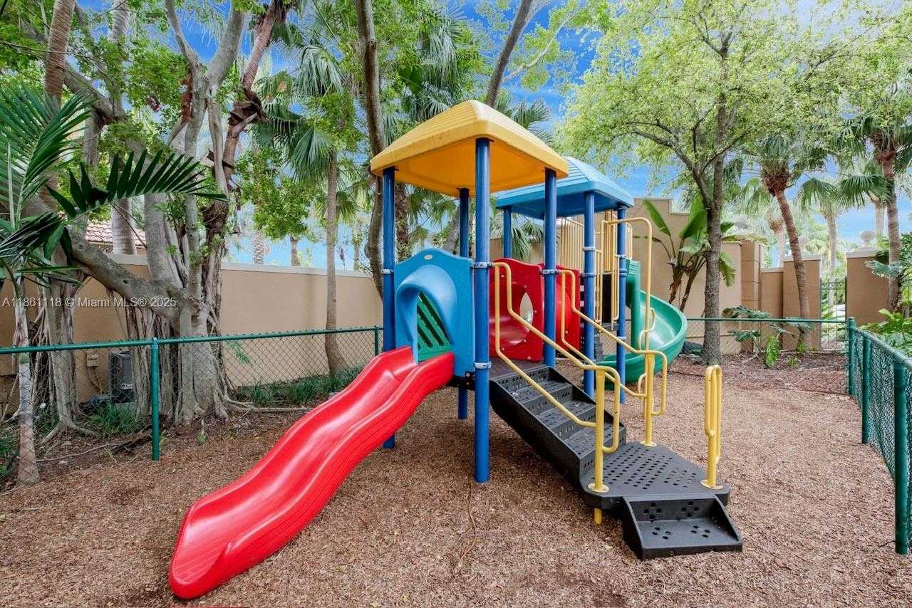 Small Image of 19601 EAST COUNTRY CLUB DR #7308, Aventura Number 37