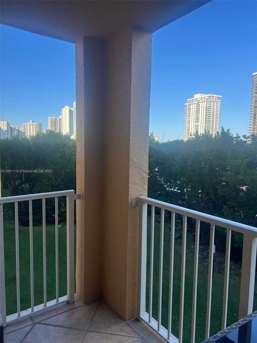 Small Image of 19601 EAST COUNTRY CLUB DR #7308, Aventura Number 7