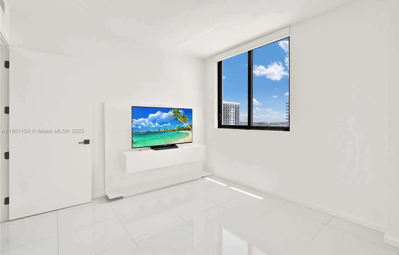 Small Image of 5300 PASEO BLVD #1202, Doral Number 30