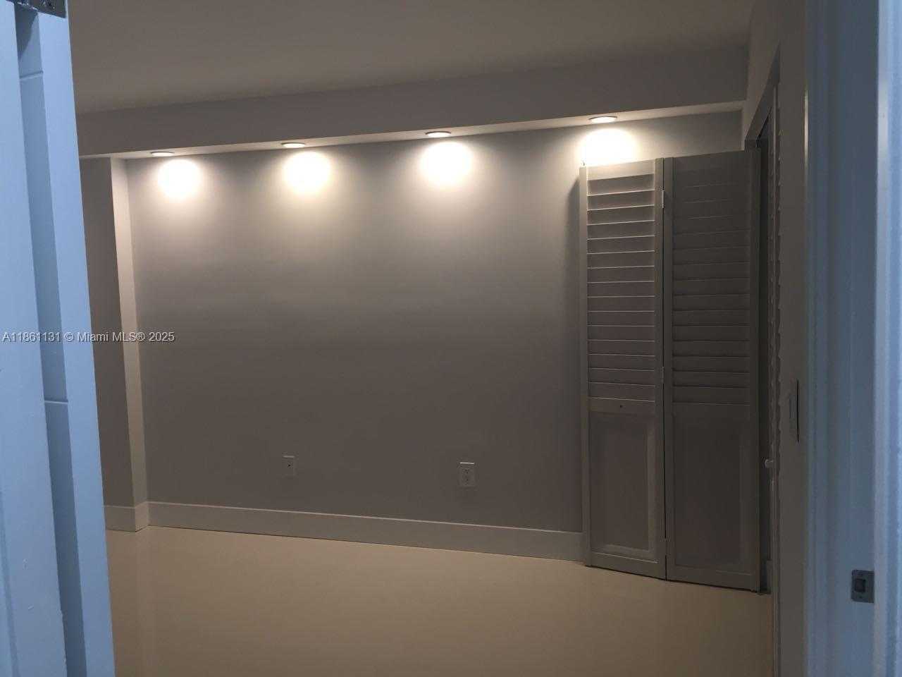 Small Image of 210 174TH ST #1003, Sunny Isles Beach Number 14
