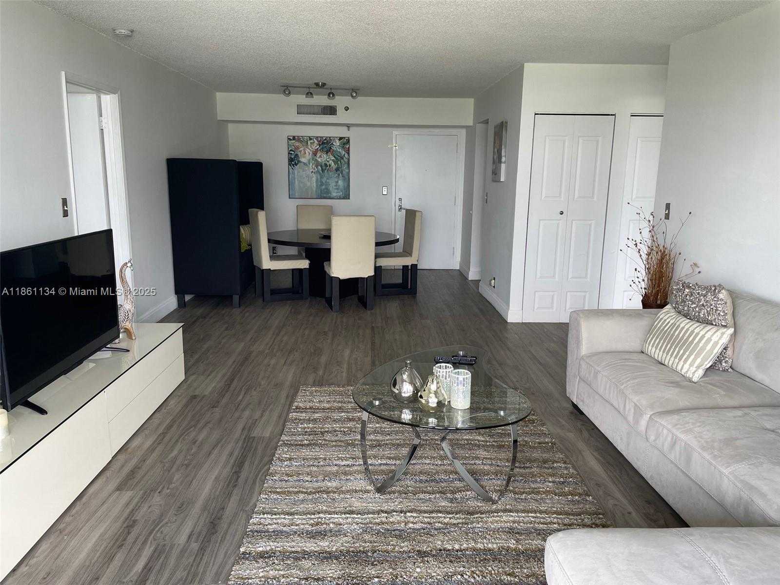 Small Image of 3300 NORTH EAST 192ND ST #902, Aventura Number 4