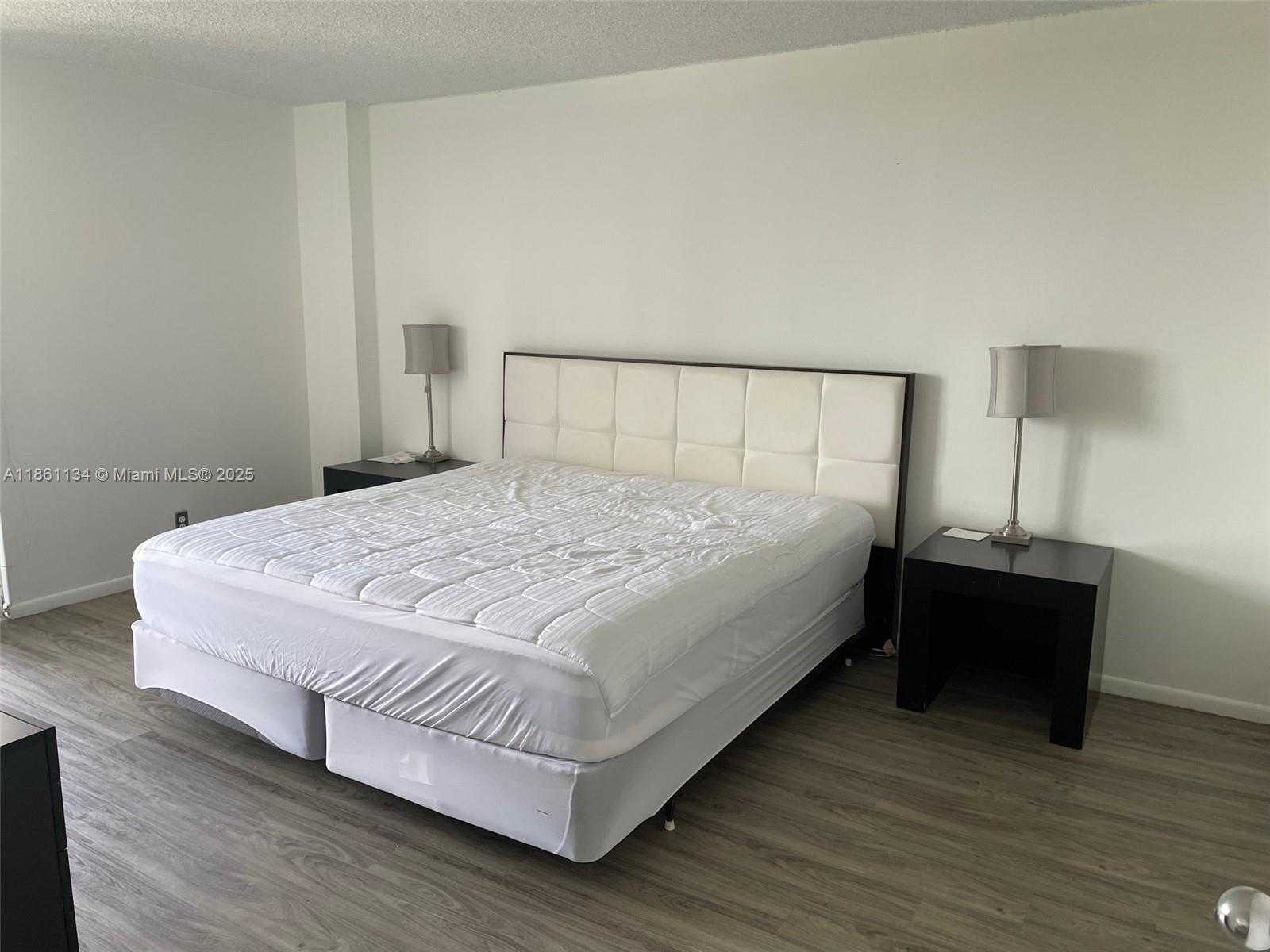 Small Image of 3300 NORTH EAST 192ND ST #902, Aventura Number 5