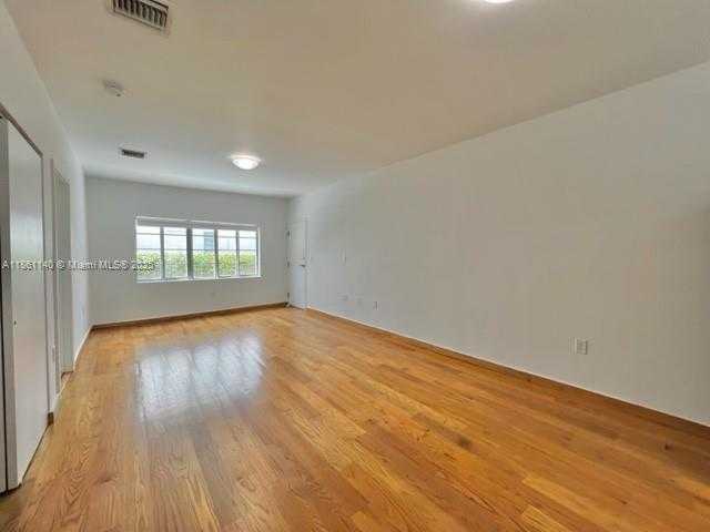 Small Image of 1521 EUCLID AVE #2, Miami Beach Number 12