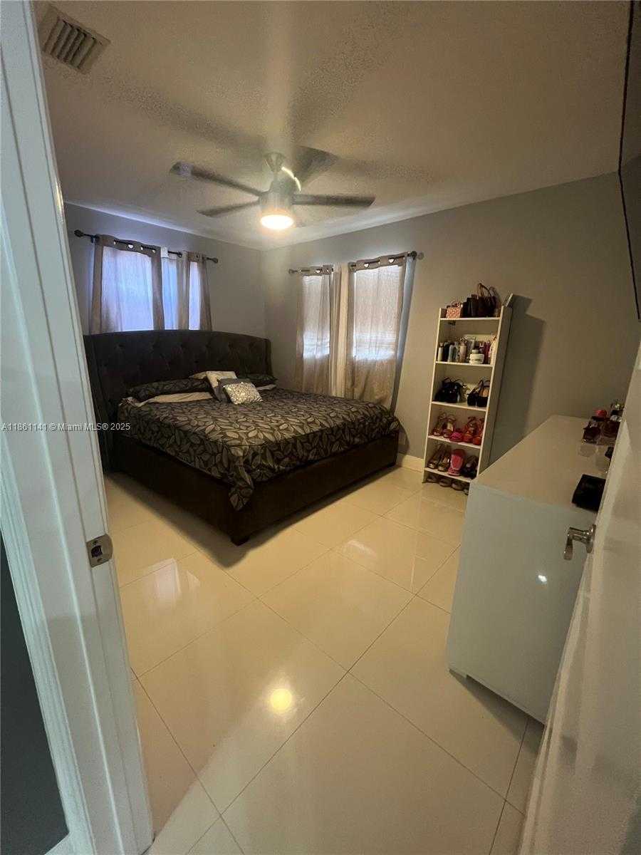 Small Image of 7012 SOUTH WEST 19TH ST, North Lauderdale Number 10