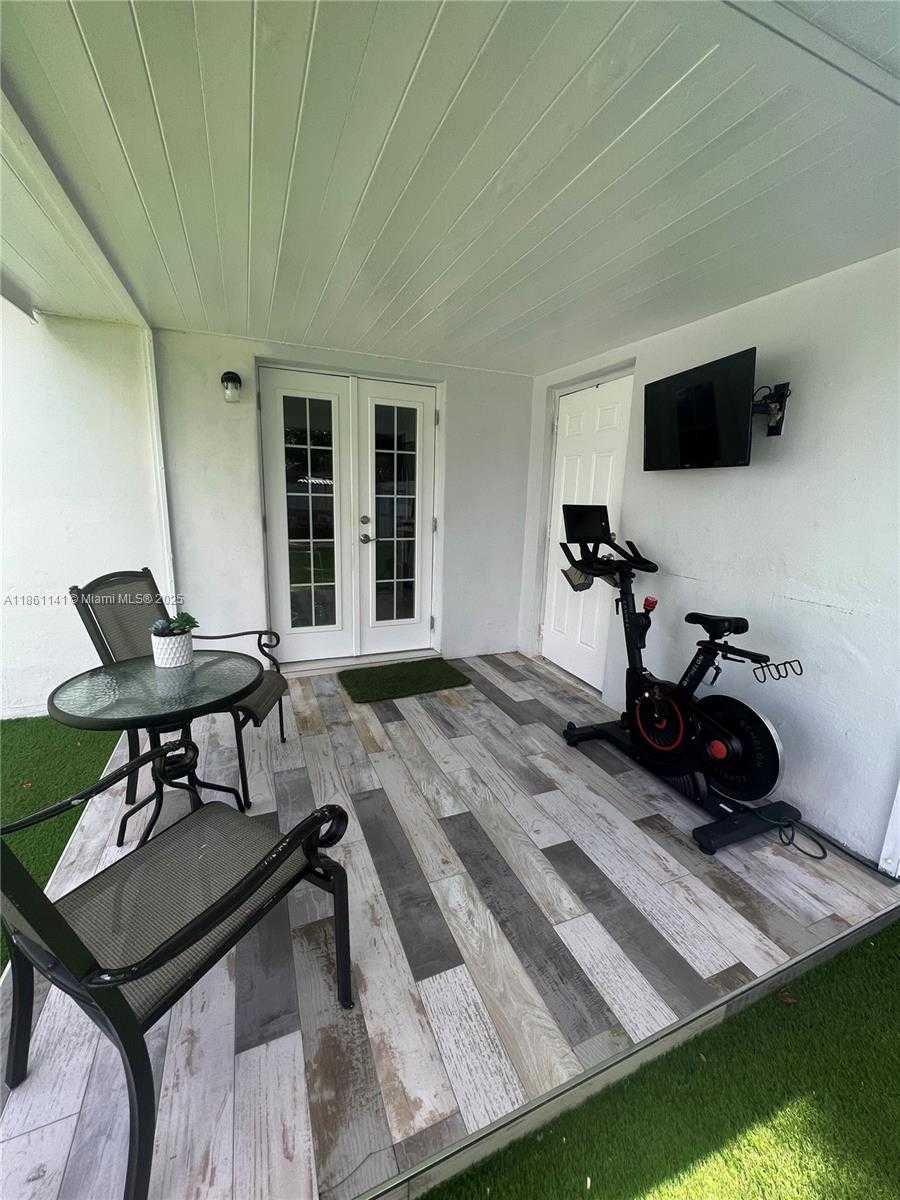 Small Image of 7012 SOUTH WEST 19TH ST, North Lauderdale Number 17