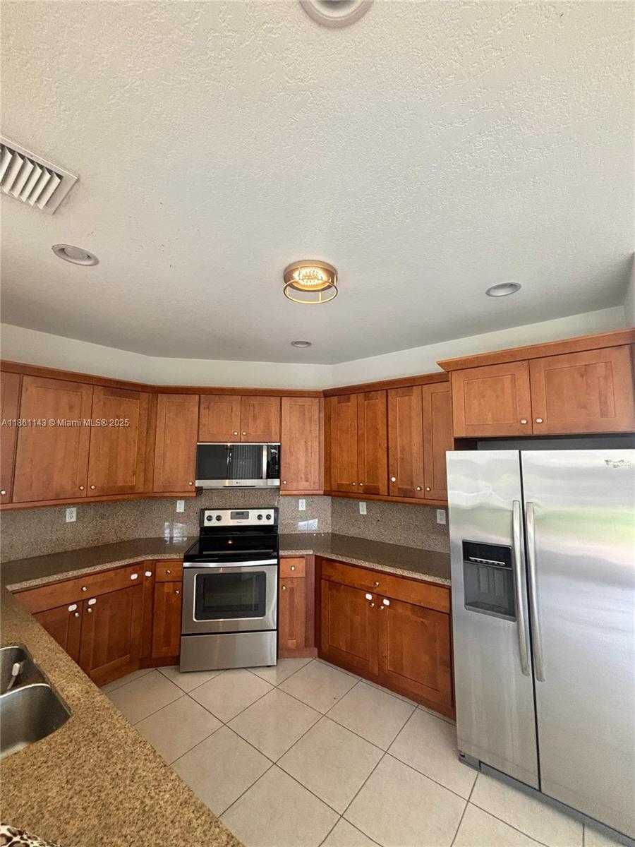 Small Image of 9713 NORTH WEST 8TH TER, Miami Number 22