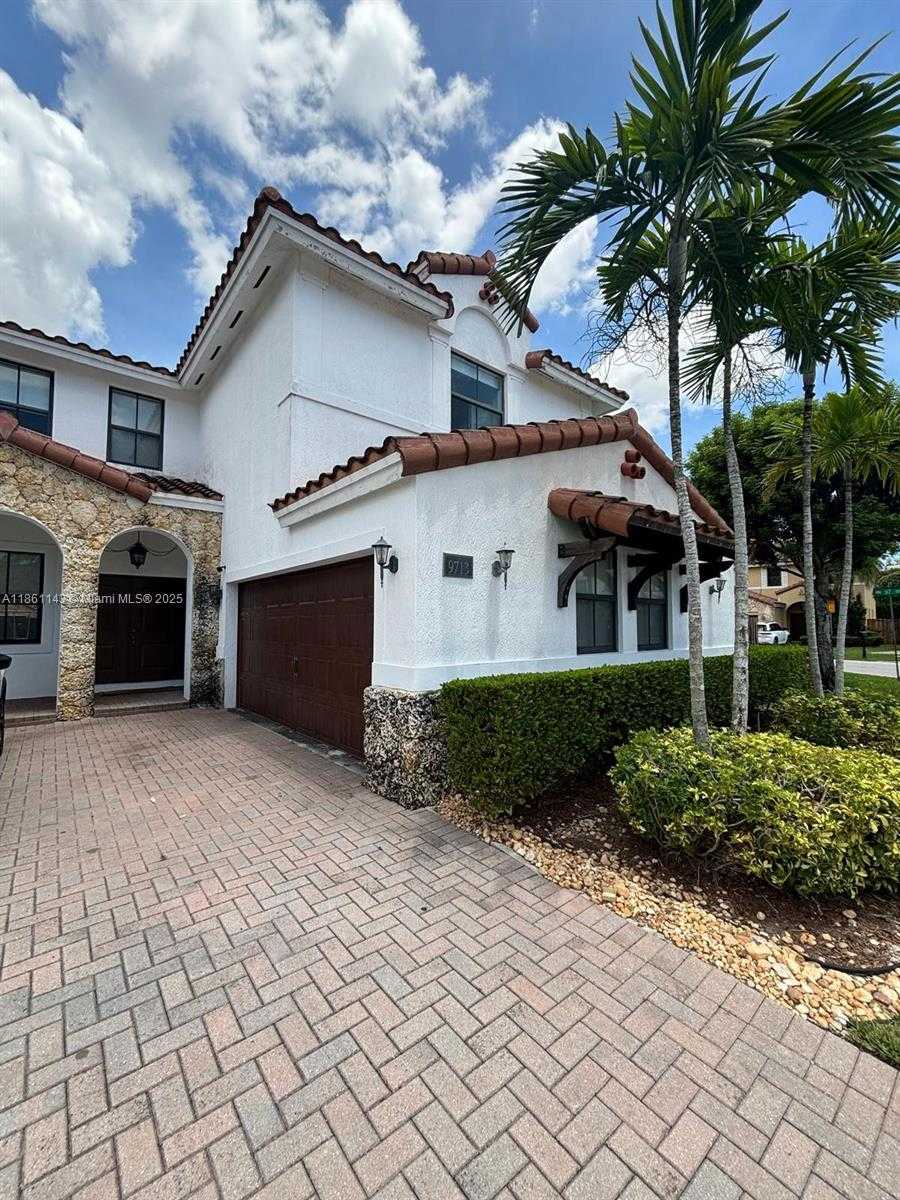 Small Image of 9713 NORTH WEST 8TH TER, Miami Number 4