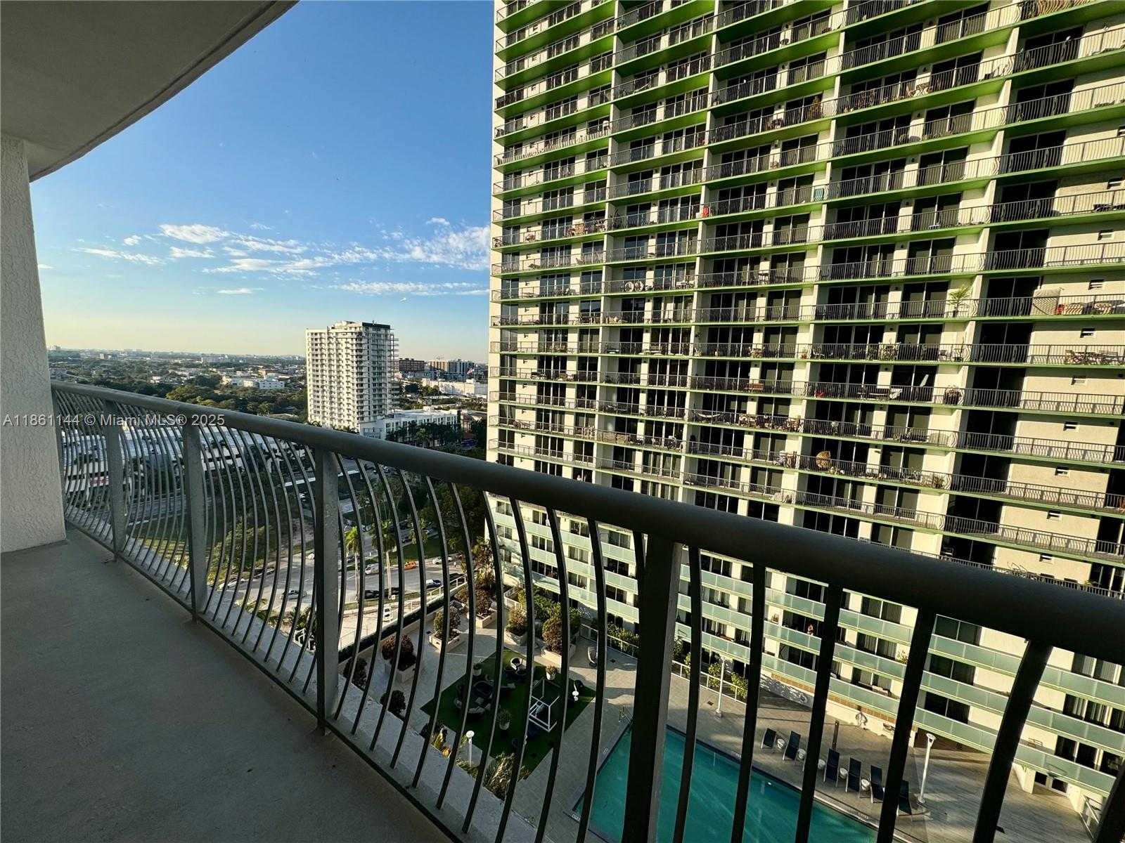 Small Image of 1750 NORTH BAYSHORE DR #1907, Miami Number 2