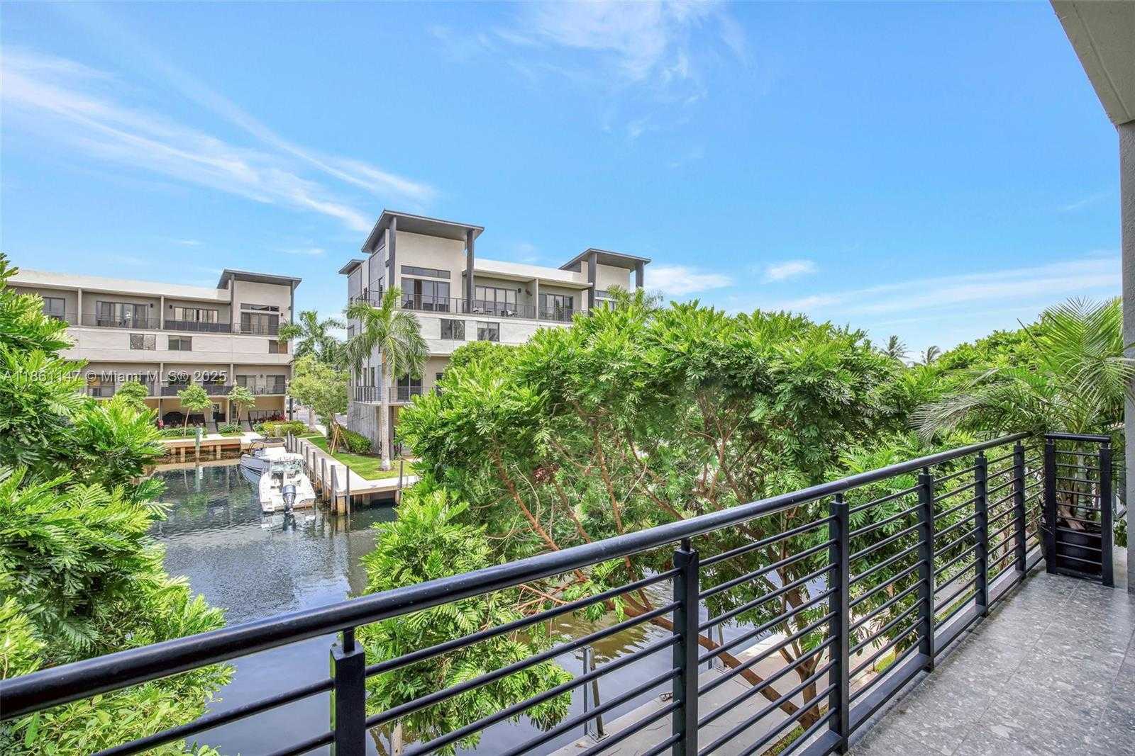 Small Image of 164 SOUTH EAST 4TH TER, Pompano Beach Number 18