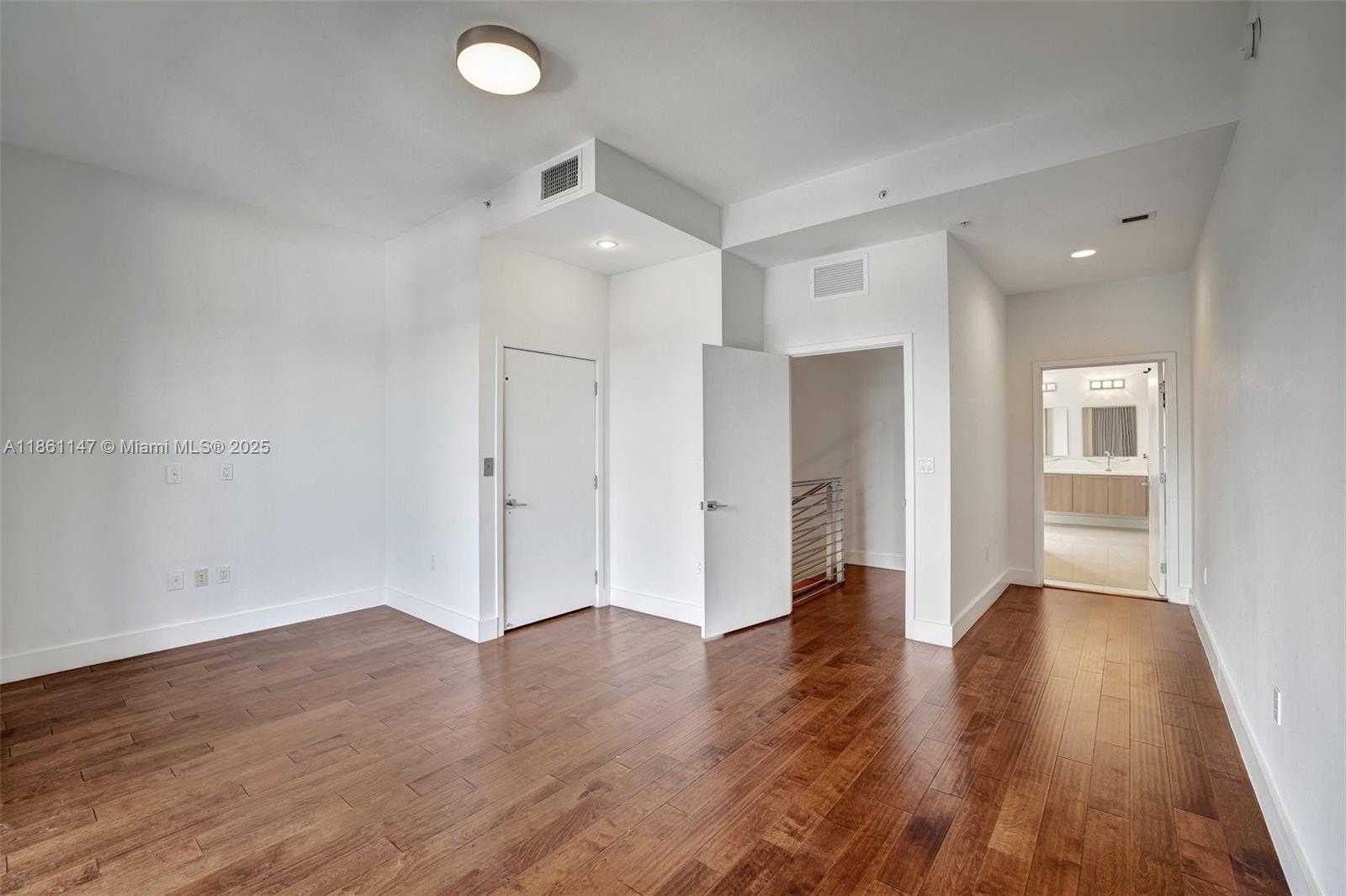 Small Image of 164 SOUTH EAST 4TH TER, Pompano Beach Number 22