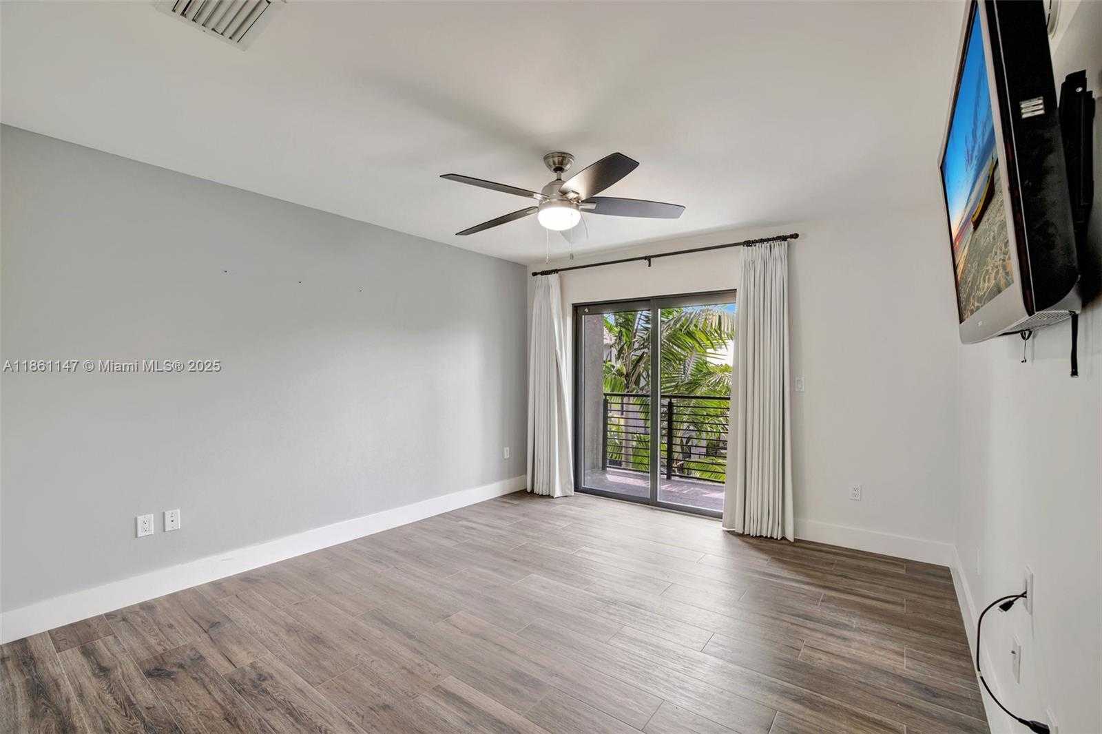 Small Image of 164 SOUTH EAST 4TH TER, Pompano Beach Number 32