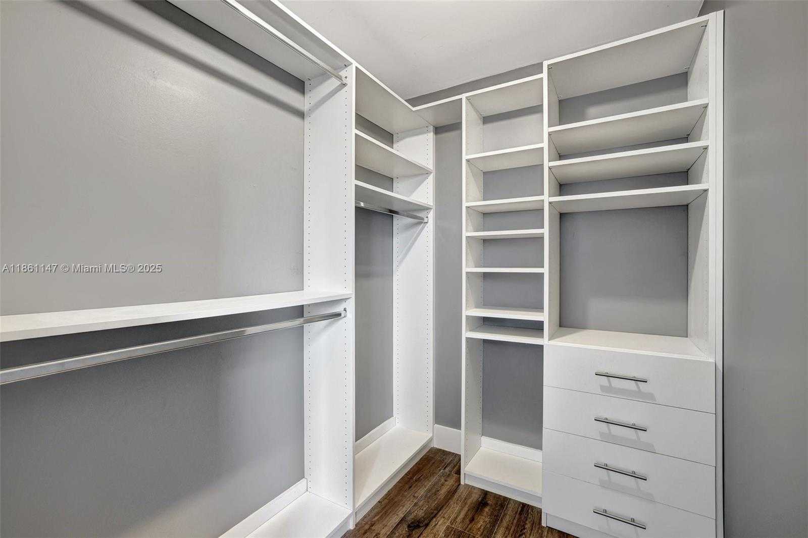 Small Image of 164 SOUTH EAST 4TH TER, Pompano Beach Number 37