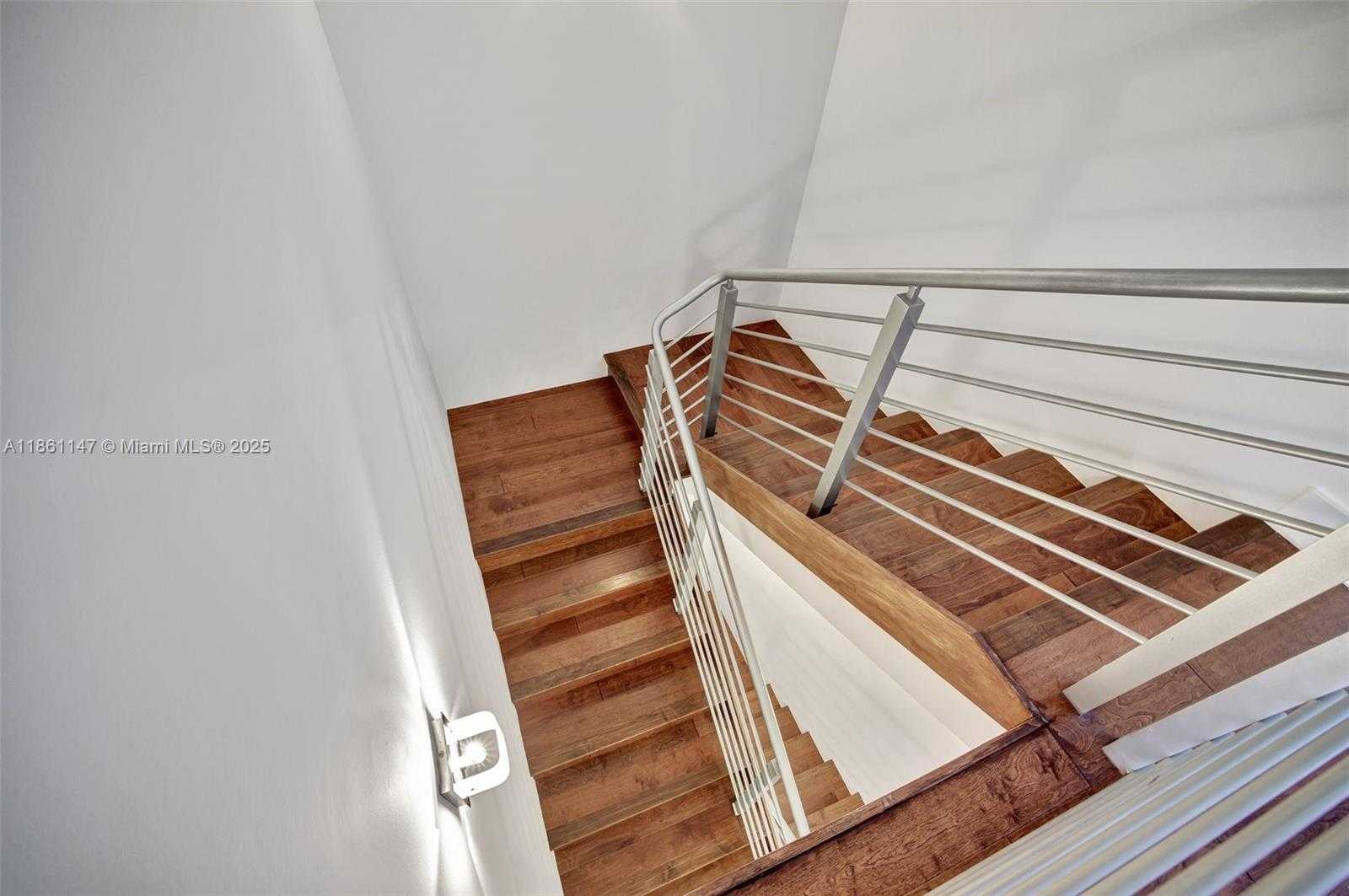 Small Image of 164 SOUTH EAST 4TH TER, Pompano Beach Number 41