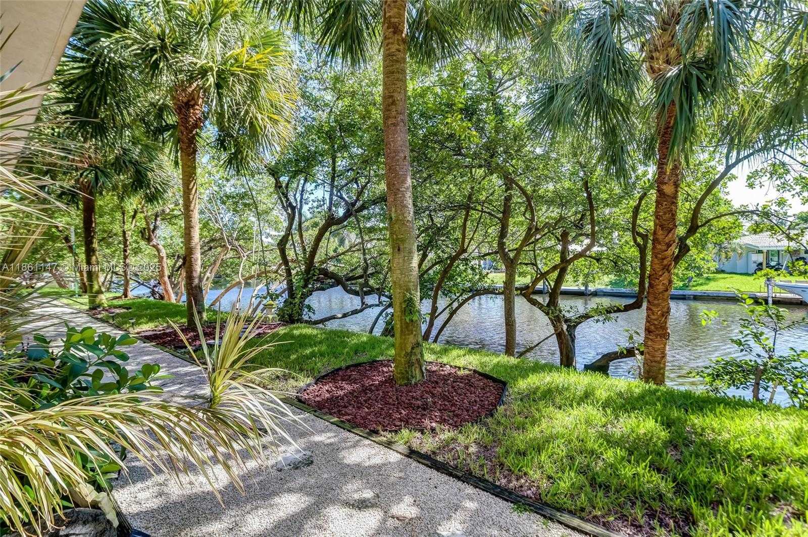 Small Image of 164 SOUTH EAST 4TH TER, Pompano Beach Number 63