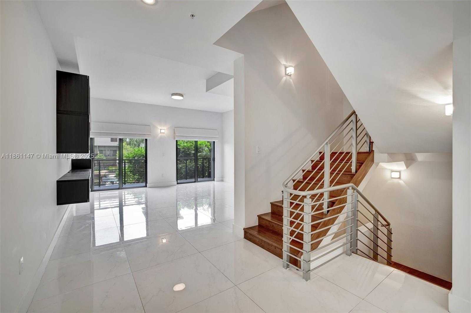 Small Image of 164 SOUTH EAST 4TH TER, Pompano Beach Number 9