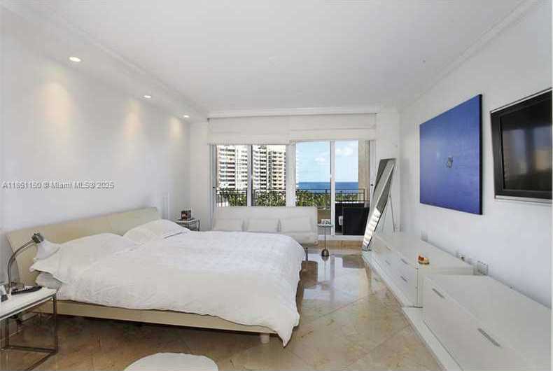 Small Image of 799 CRANDON BL #807, Key Biscayne Number 8
