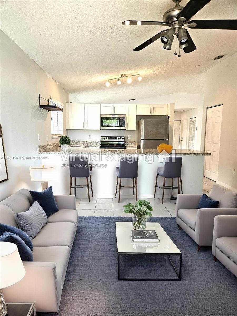 Small Image of 405 KELLY LN #405, Weston Number 3