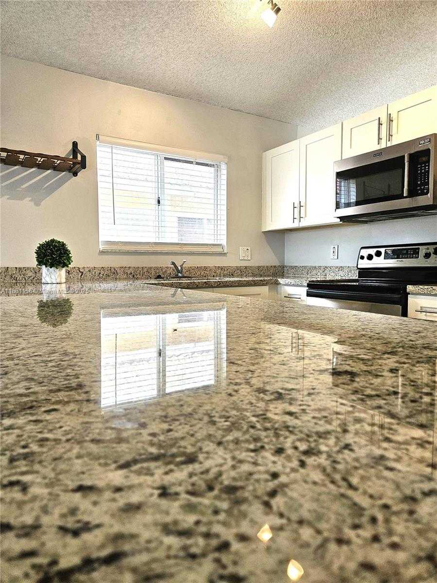Small Image of 405 KELLY LN #405, Weston Number 9