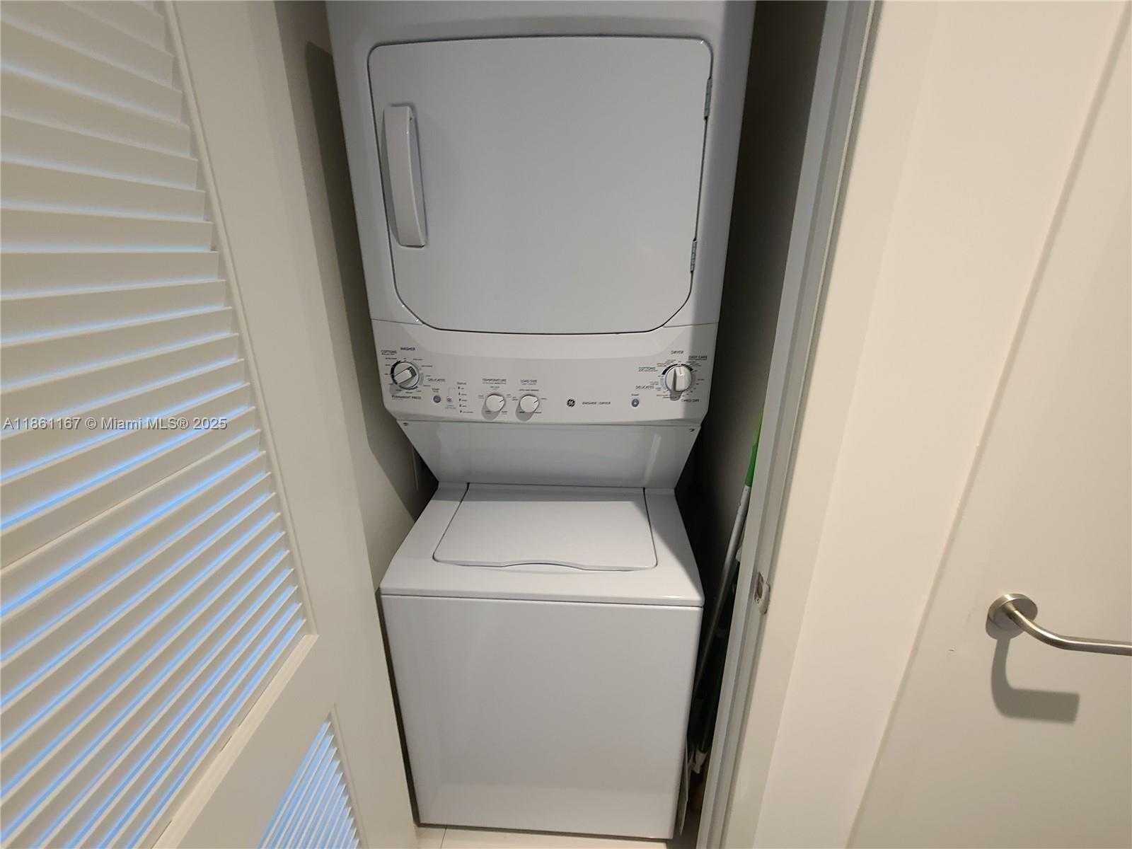 Small Image of 1100 SOUTH MIAMI AVE #1211, Miami Number 20