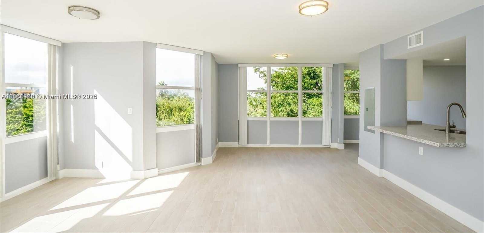 Small Image of 1901 BRICKELL AVE #B508, Miami Number 3