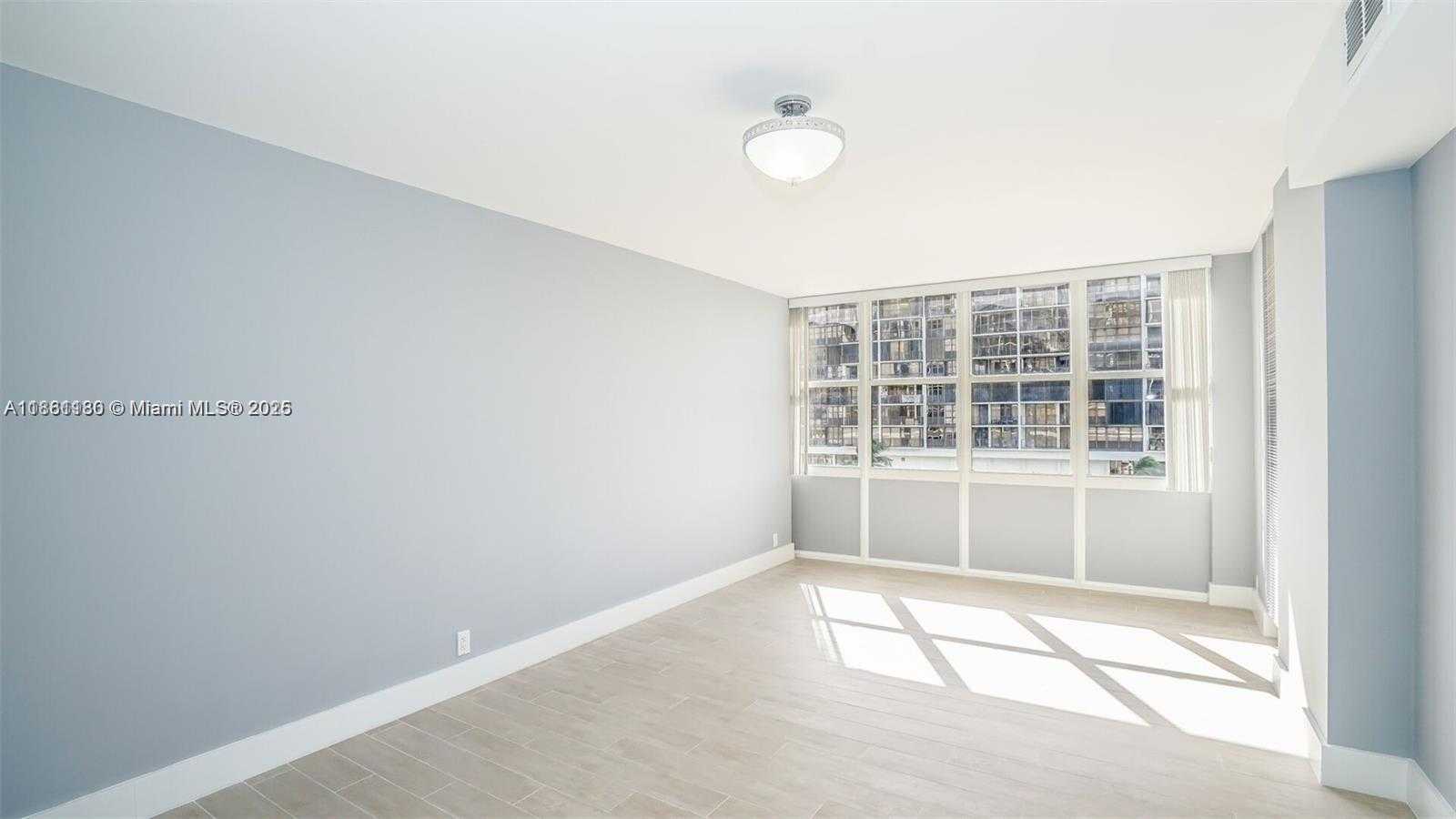Small Image of 1901 BRICKELL AVE #B508, Miami Number 5