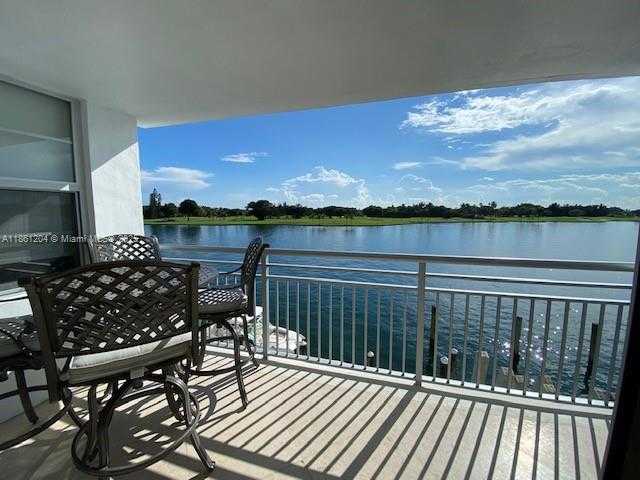Small Image of 9250 WEST BAY HARBOR DR #3B, Bay Harbor Islands Number 5