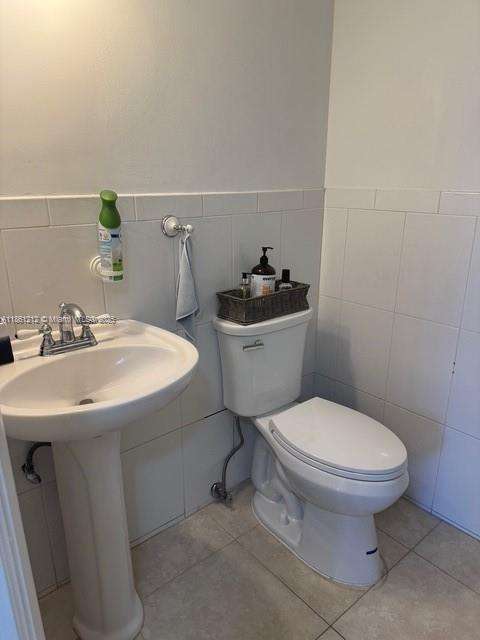 Small Image of 6423 COLLINS AVE #209, Miami Beach Number 5