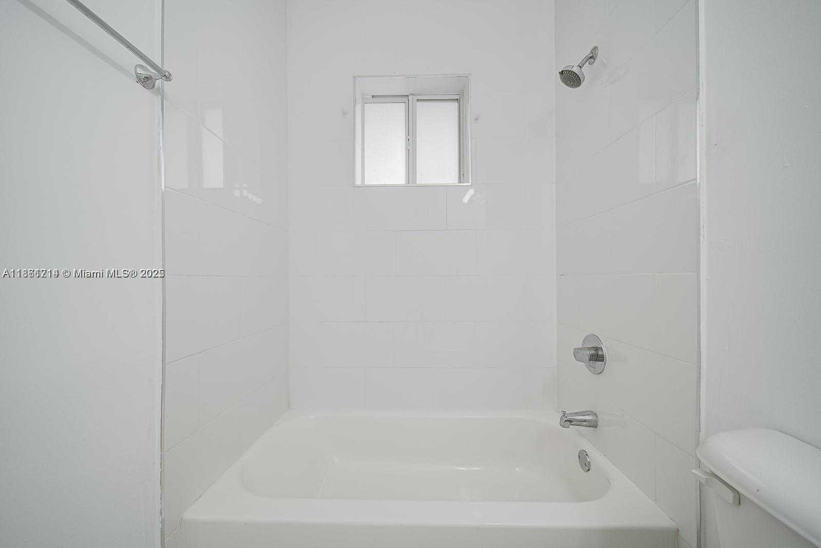 Small Image of 14750 NORTH EAST 7TH AVE #14752, Miami Number 14