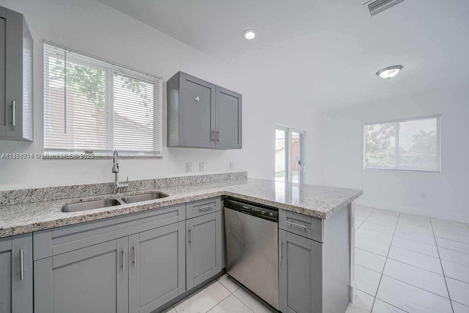 Small Image of 14750 NORTH EAST 7TH AVE #14752, Miami Number 19