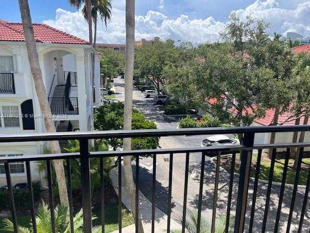 Small Image of 3215 NORTH EAST 184TH ST #14301, Aventura Number 19