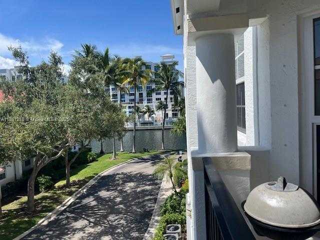 Small Image of 3215 NORTH EAST 184TH ST #14301, Aventura Number 20