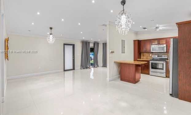 Small Image of 13817 SOUTH WEST 24TH ST #13817, Miami Number 6