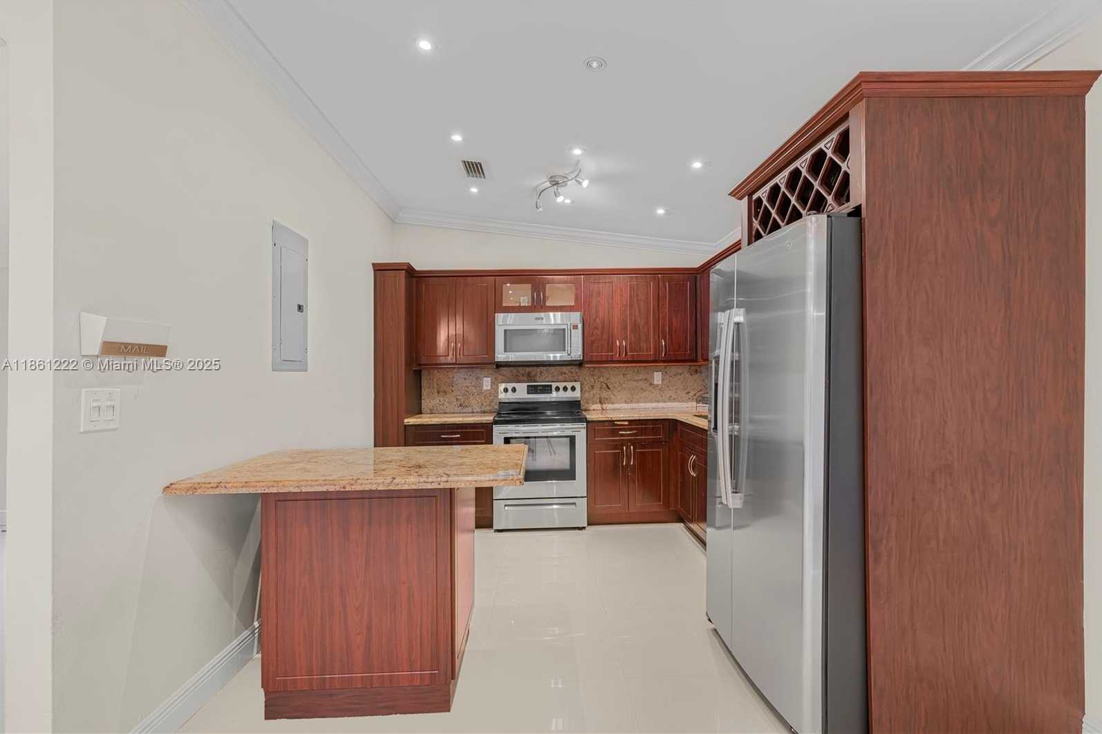 Small Image of 13817 SOUTH WEST 24TH ST #13817, Miami Number 7