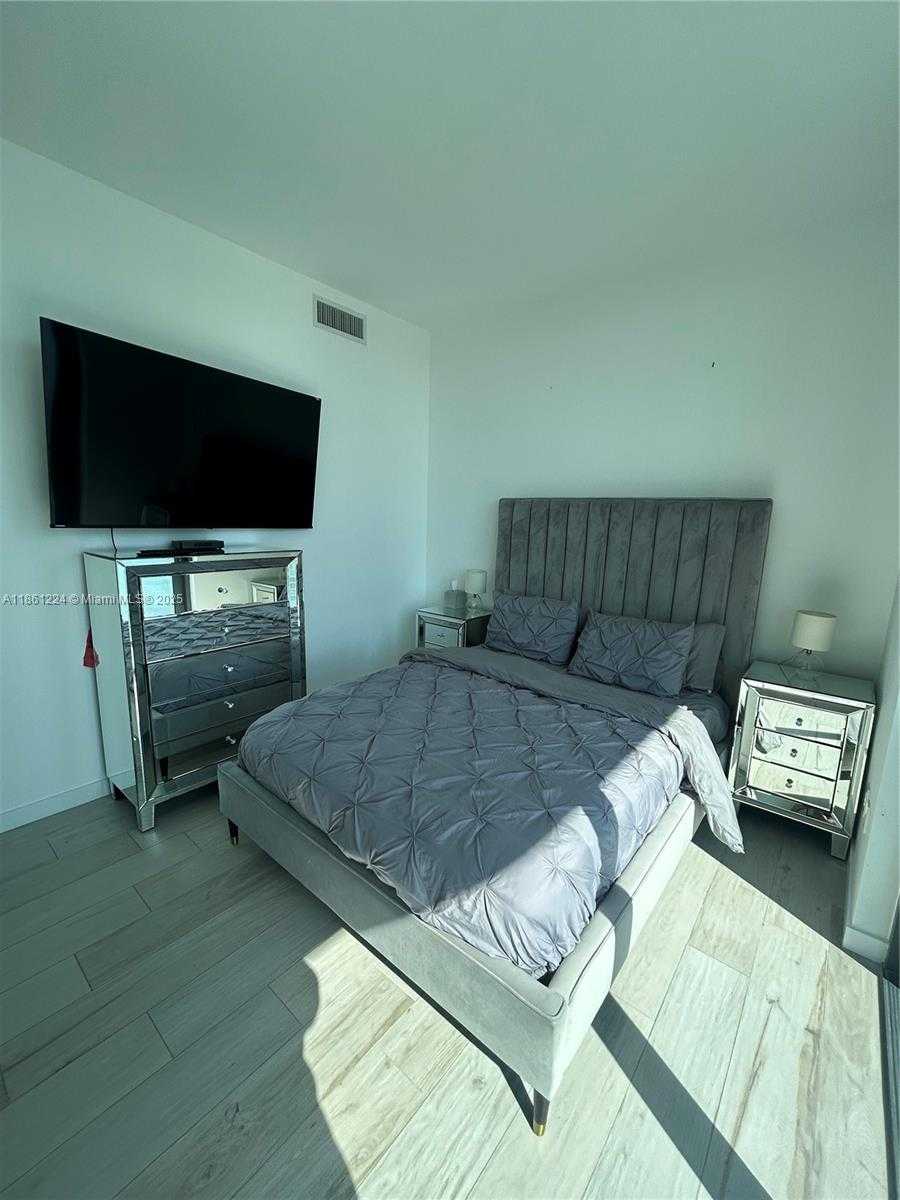 Small Image of 480 NORTH EAST 31ST ST #3001, Miami Number 12