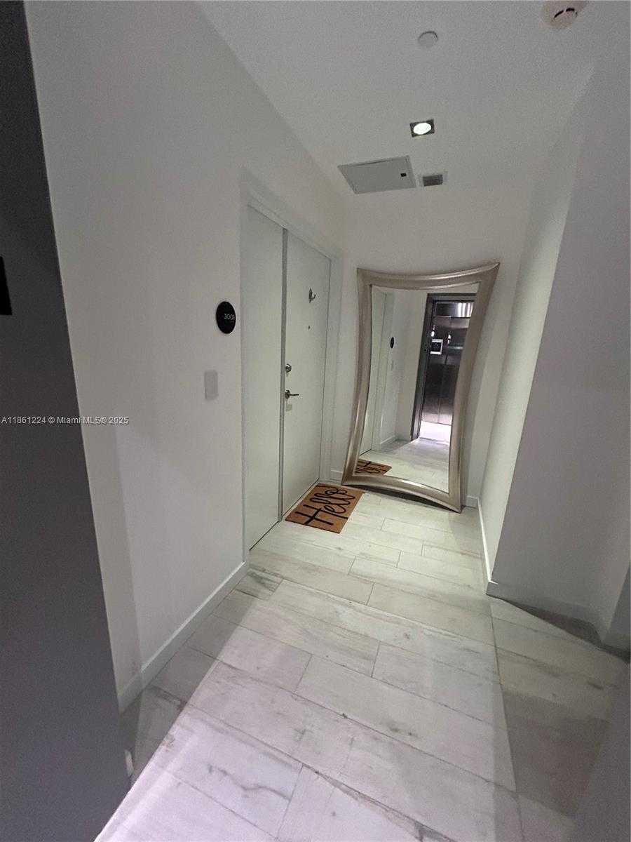 Small Image of 480 NORTH EAST 31ST ST #3001, Miami Number 16