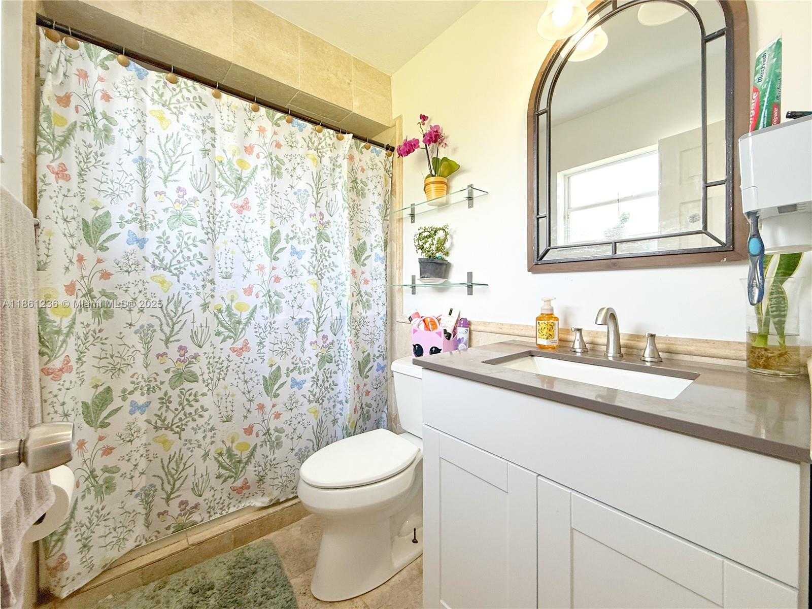 Small Image of 18331 SOUTH WEST 135TH AVE, Miami Number 13