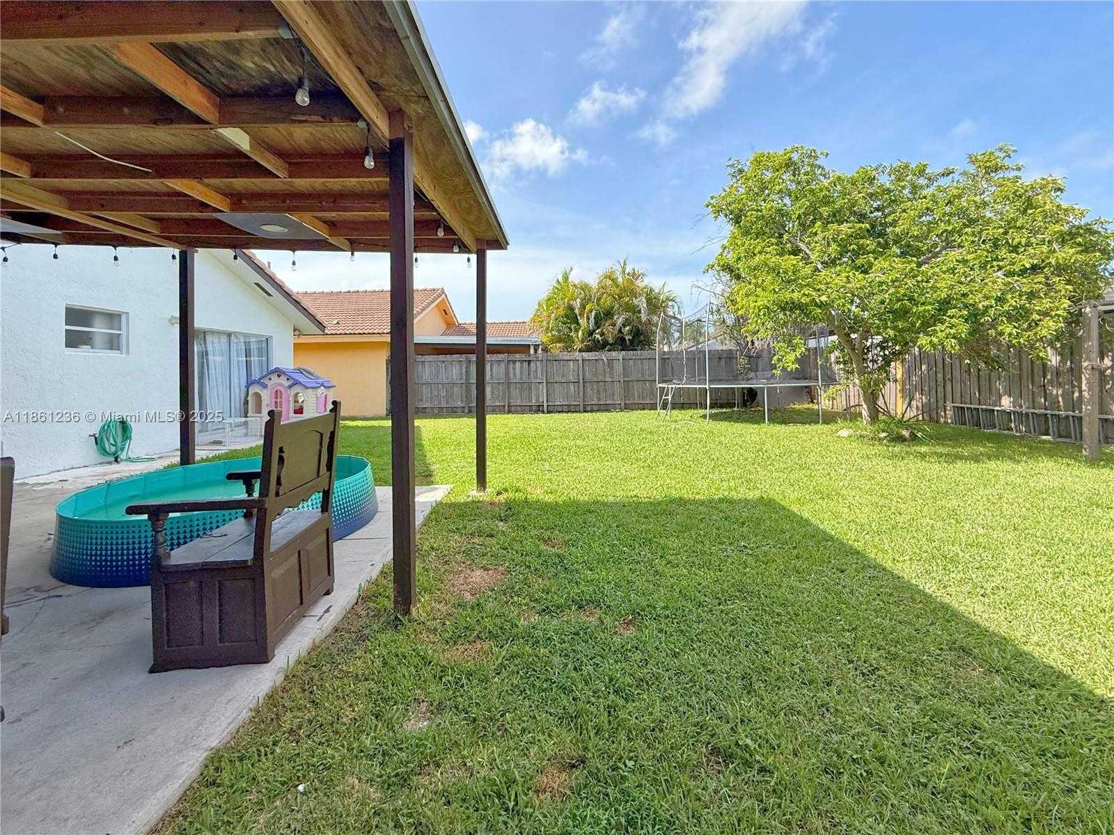 Small Image of 18331 SOUTH WEST 135TH AVE, Miami Number 19