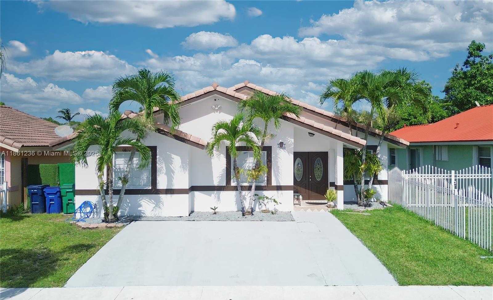 Small Image of 18331 SOUTH WEST 135TH AVE, Miami Number 2
