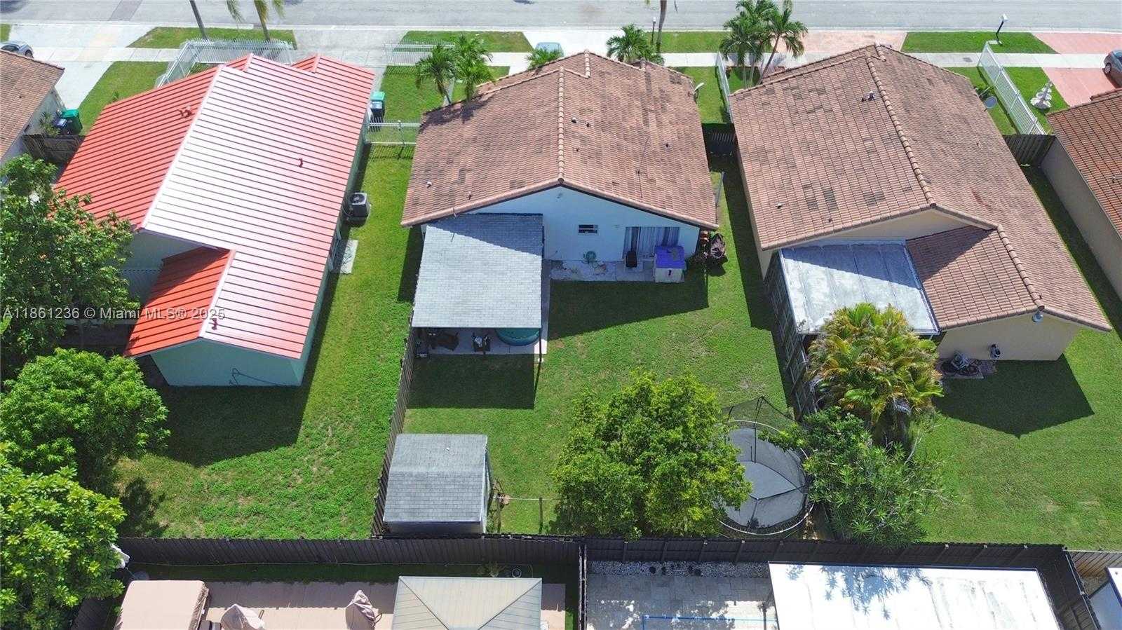 Small Image of 18331 SOUTH WEST 135TH AVE, Miami Number 29