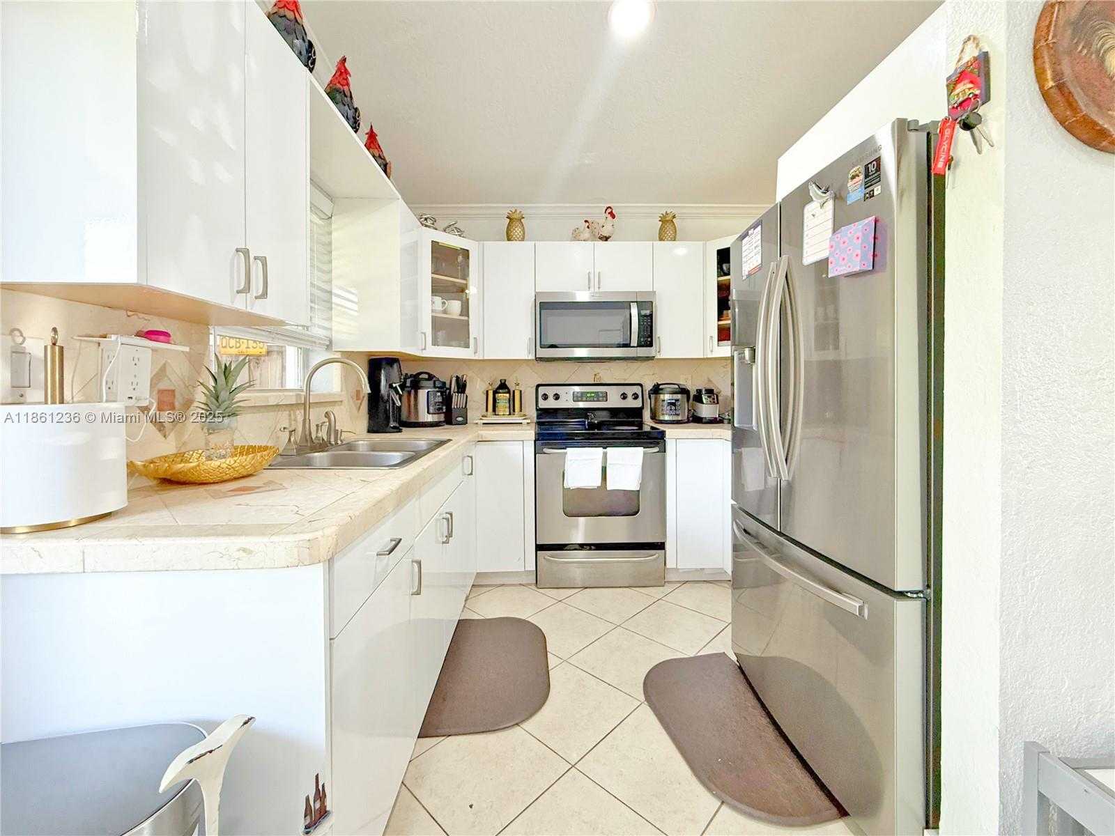 Small Image of 18331 SOUTH WEST 135TH AVE, Miami Number 9