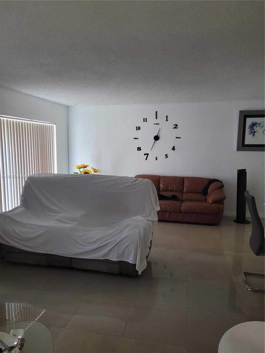 Small Image of 17911 NORTH WEST 68TH AVE #M201, Hialeah Number 11