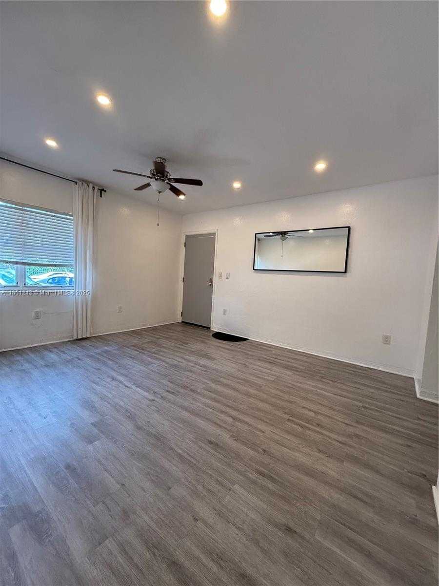 Small Image of 233 80TH ST #1, Miami Beach Number 3