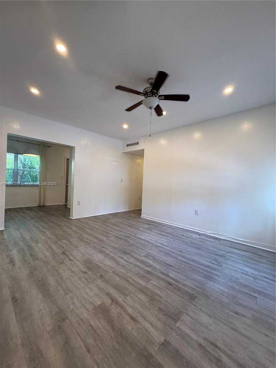 Small Image of 233 80TH ST #1, Miami Beach Number 4