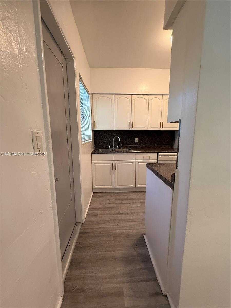 Small Image of 233 80TH ST #1, Miami Beach Number 7