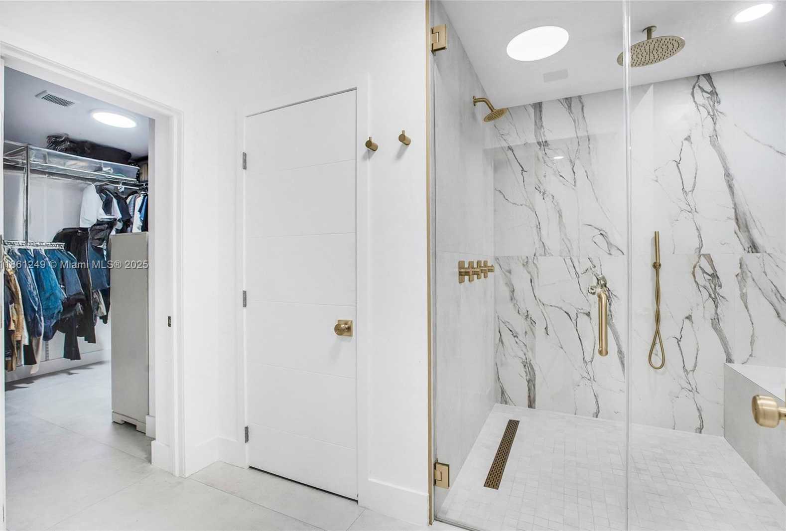 Small Image of 3675 SOUTH WEST 26TH ST, Miami Number 10